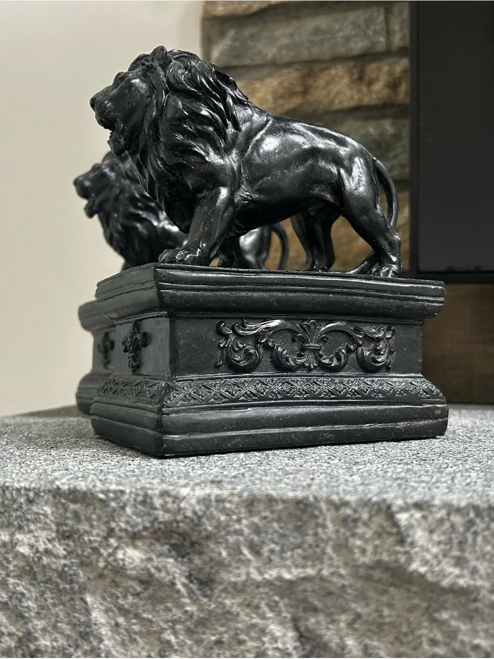 ALON Decorative Black Lion Bookend Pair - Home Accents